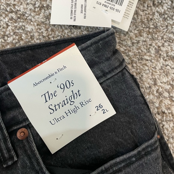 Abercrombie 90s Straight Ultra High Rise Black Denim - Picture 3 of 5
